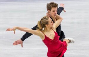 Фигуристку Викторию Синицыну госпитализировали с раной на ноге