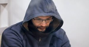 Пасынок Стаса Намина Роман Ткаченко, убивший своих бабушку и брата, признал вину.