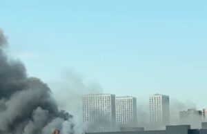 Два человека пострадали в пожаре в бизнес-центре на юго-востоке Москвы.