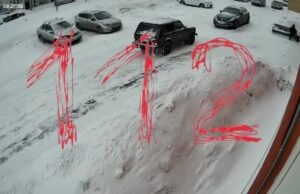 Неизвестный в капюшоне и маске избил мужчину гвоздодёром в Кемерове.