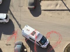 Жители Подмосковья спасли ребенка, который упал из окна на козырек дома. Жители Подмосковья спасли ребенка, который упал из окна на козырек дома.