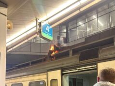 В Москве 14-летний зацепер сгорел заживо на крыше электрички. В Москве 14-летний зацепер сгорел заживо на крыше электрички.