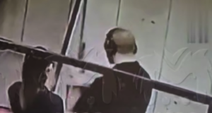 Красноярец выстрелил себе в голову в тире из-за ссоры с девушкой.