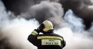 Сотрудник МЧС. Архивное фото