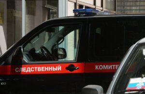 Мужчина получил травмы ног при падении лифта в казанском ЖК, возбуждено дело Автомобиль Следственного комитета РФ - РИА Новости, 1920, 23.03.2026