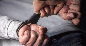 Руки в наручниках - РИА Новости, 1920, 29.03.2026