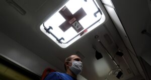 Фельдшер в автомобиле скорой помощи - РИА Новости, 1920, 29.03.2026