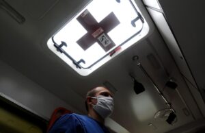 Фельдшер в автомобиле скорой помощи - РИА Новости, 1920, 21.03.2026