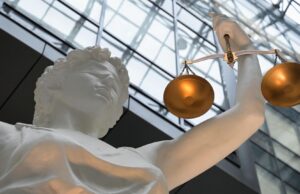 Скульптура богини Фемиды - РИА Новости, 1920, 24.03.2026