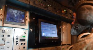 Военнослужащий Вооруженных сил России в пункте управления зенитного ракетного комплекса Тор-М2У - РИА Новости, 1920, 25.03.2026