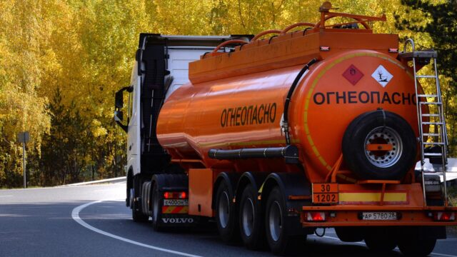 Автоцистерна - РИА Новости, 1920, 20.03.2026
