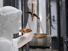 Суд взыскал с экс-владельца ростовских шахт $12,3 млн в пользу Сбербанка Статуя богини правосудия - РИА Новости, 1920, 31.03.2026