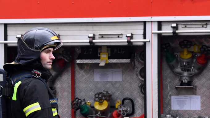 Сотрудник МЧС РФ - РИА Новости, 1920, 24.03.2026