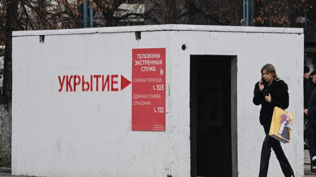 Модульное укрытие на одной из улиц в Белгороде - РИА Новости, 1920, 24.03.2026