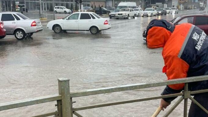 Последствия сильного дождя в Махачкале - РИА Новости, 1920, 29.03.2026