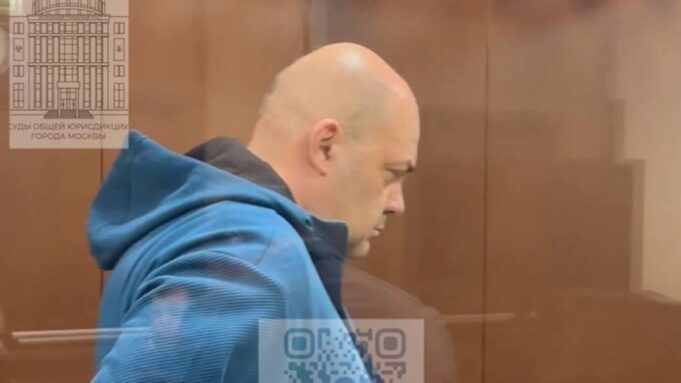 Экс-губернатора Курской области Смирнова доставили в суд Алексей Смирнов в суде - РИА Новости, 1920, 23.03.2026