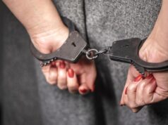 Руки в наручниках - РИА Новости, 1920, 18.03.2026