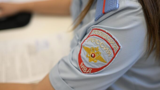 Сотрудник полиции во время работы - РИА Новости, 1920, 25.03.2026