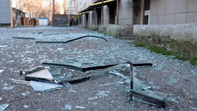 Последствия атаки ВСУ на здание механического колледжа в Таганроге Ростовской области - РИА Новости, 1920, 30.03.2026