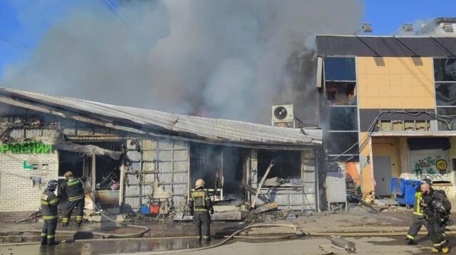 Пожар на строительном рынке в городском округе Солнечногосрск - РИА Новости, 1920, 20.03.2026