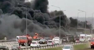 Бензовоз загорелся на трассе Ростов - Таганрог в Ростовской области - РИА Новости, 1920, 21.03.2026