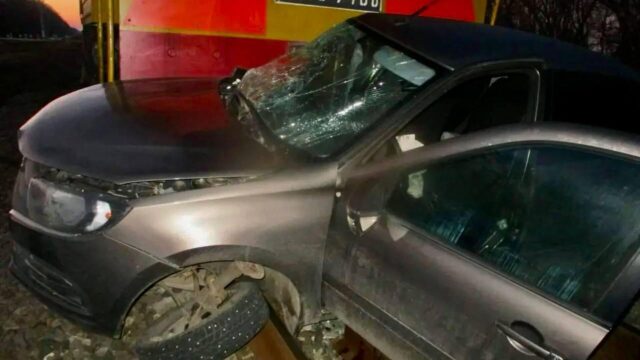 Последствия столкновения поезда и легкового автомобиля в Воронежской области - РИА Новости, 1920, 23.03.2026