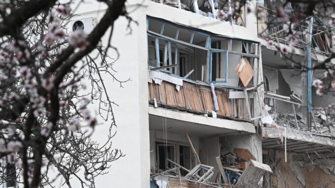 Последствия взрыва в жилом доме в Севастополе - РИА Новости, 1920, 24.03.2026