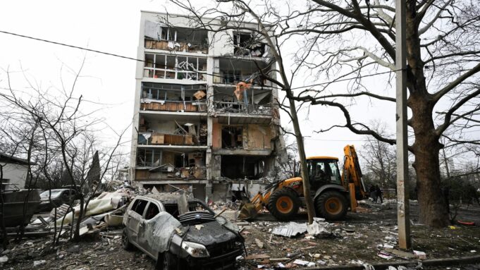 Последствия взрыва в жилом доме в Севастополе - РИА Новости, 1920, 24.03.2026