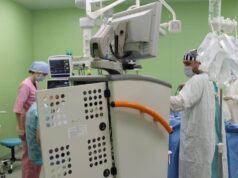 Врачи Детской областной больницы проводят операцию 13-летнему мальчику, чтобы сохранить левую кисть после взрывной травмы - РИА Новости, 1920, 25.03.2026