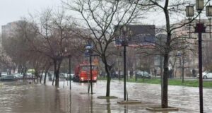 Подтопленная улица в Махачкале. Кадр видео - РИА Новости, 1920, 29.03.2026