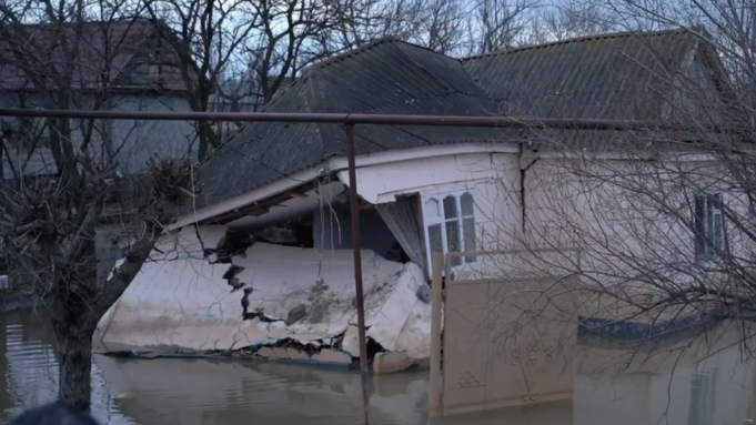 Меликов поручил восстановить инфраструктуру сел в Хасавюртовском районе Последствия подтопления в Дагестане - РИА Новости, 1920, 30.03.2026