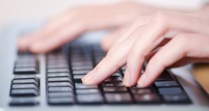 Работа за компьютером - РИА Новости, 1920, 23.03.2026