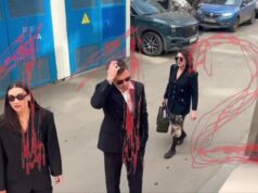 Футболист Федор Смолов прибыл в суд со своей женой Кариной Истоминой по делу о драке в Кофемании. Футболист Федор Смолов прибыл в суд со своей женой Кариной Истоминой по делу о драке в Кофемании.