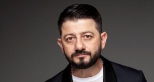 Продакшн Михаила Галустяна потерял свыше одного миллиона рублей. Гендиректора студии развели мошенни