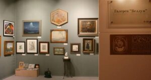 «Украли около 20 картин, а теперь угрожают и вымогают деньги!»