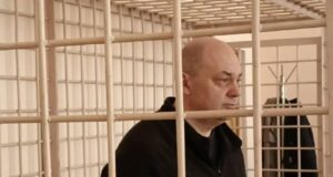 Экс-губернатору Курской области Алексею Смирнову запросили 15 лет колонии строгого режима.