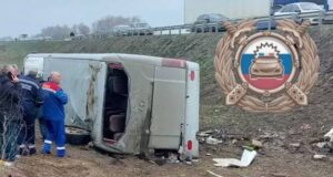 Водитель детского автобуса погиб в ДТП в Петровском районе. Ему стало плохо за рулем, мужчина не спр