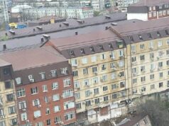 Многоквартирный дом обрушился в Махачкале из-за потопа.