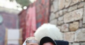 Мужчина перепутал газ с тормозом и насмерть задавил жену в Ленобласти.