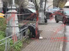 Женщина, которую нашли мёртвой с ножевыми ранениями в Москве, могла покончить с собой. Эту версию в числе других рассмат Женщина, которую нашли мёртвой с ножевыми ранениями в Москве, могла покончить с собой. Эту версию в