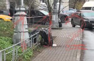 Женщина, которую нашли мёртвой с ножевыми ранениями в Москве, могла покончить с собой. Эту версию в числе других рассмат Женщина, которую нашли мёртвой с ножевыми ранениями в Москве, могла покончить с собой. Эту версию в