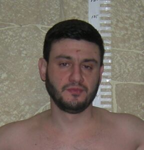 Мужчина, убивший своих родителей, найден мертвым в Ростовской области.