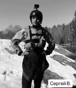 Конфликт между группами, отсутствие оборудования и суровая погода стали причинами гибели двух участн