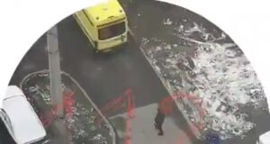 Убитого мужчину обнаружили под окнами жилого дома в Смоленске.