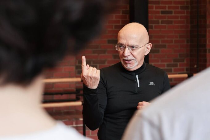 Итальянский актер Клаудио де Мальо госпитализирован с инсультом из ГИТИСа — источник .