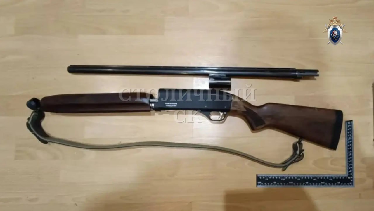 Мужчина застрелил собственного сына в центре Москвы. Мужчина застрелил собственного сына в центре Москвы.