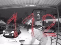 Неадекват избил подростка рожком для обуви в Красноярском крае. Неадекват избил подростка рожком для обуви в Красноярском крае.