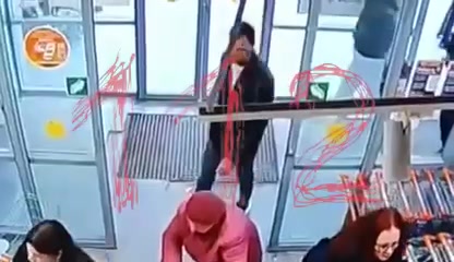 Бывший собственник квартиры, который убил новую владелицу и ранил её супруга, арестован.