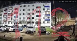 23-летний ревнивец жестоко избил парня, с которым на скамейке изменяла его несовершеннолетняя девушк