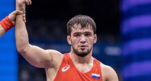 Директор спортшколы в Хасавюрте фиктивно трудоустроил знаменитого спортсмена в качестве тренера. Сер